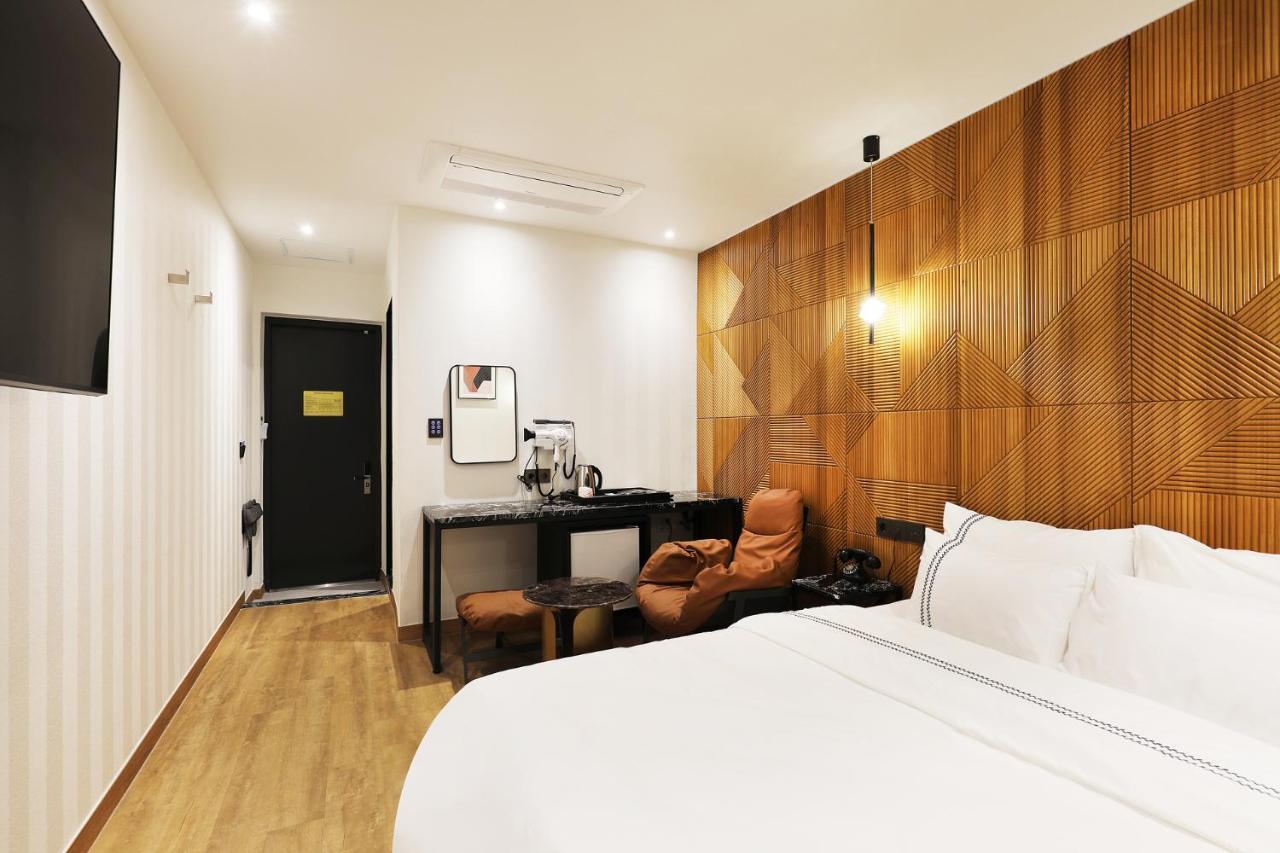 Mari Hotel Chungju Exterior foto